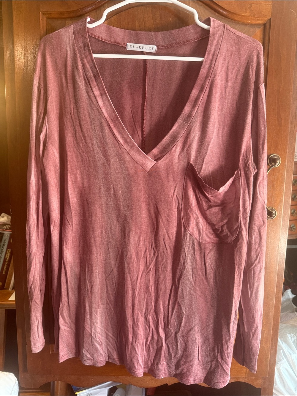 Blakeley V-Neck Long Sleeve Top in Mauve